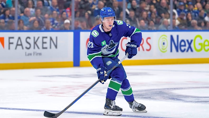 Canucks Should Call Up Jonathan Lekkerimaki for the Rest of the Season