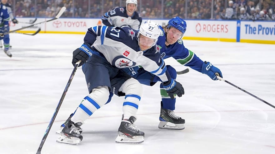 NHL Insider Makes Claim About Nikolaj Ehlers&#39; Preference for His Next Team
