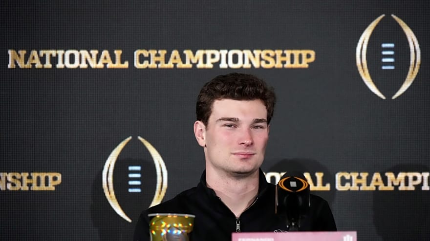 Fernando Mendoza just showed exactly what the Raiders need after answering an extremely difficult question about Vegas in the perfect way