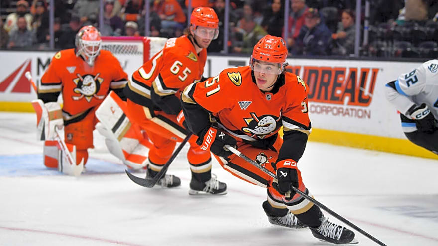 Ducks Take 5-4 Victory Against Kings in Season’s First Freeway Faceoff