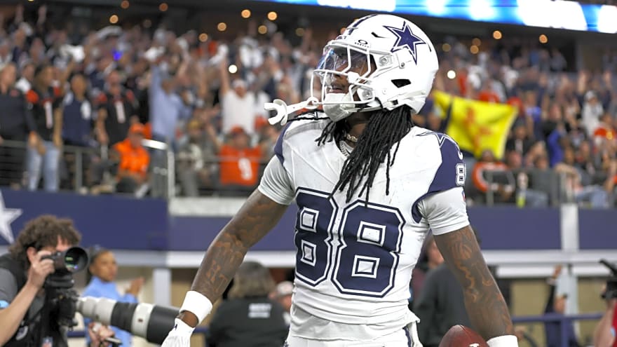 Cowboys WR CeeDee Lamb has perfect reaction to Micah Parsons&#39; trade request that has the entire NFL world in shock