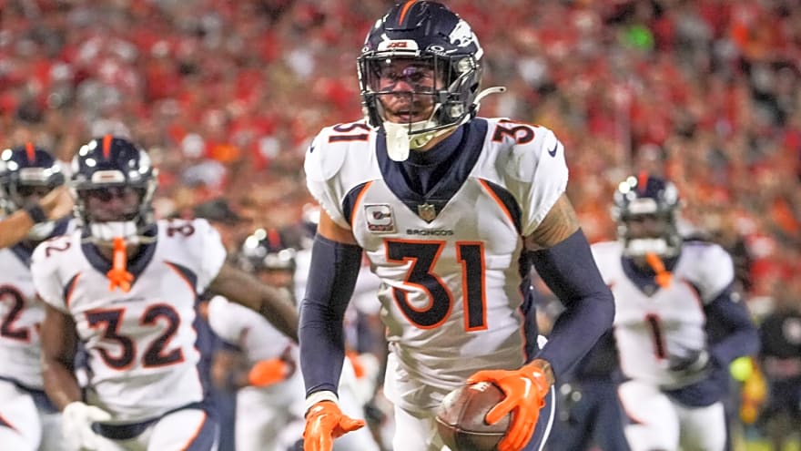 Former Broncos Star Predicted to Sign With AFC West Rival