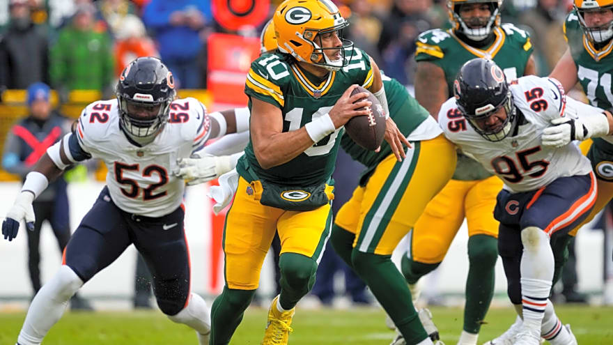 Packers vs. Bears Final Score Predictions: Jordan Love and Caleb Williams face off in rivalry game with huge playoff implications