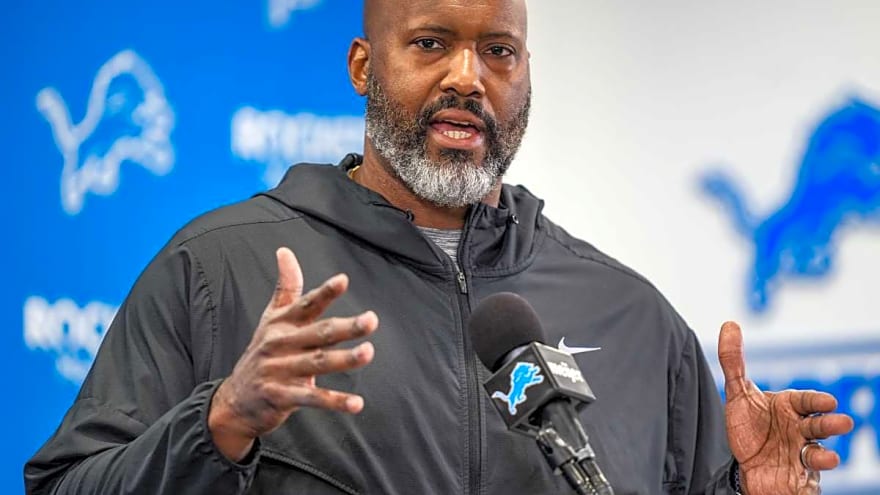 Lions Predicted to Make Trade Deadline Move for Former 11.5-Sack Edge Rusher