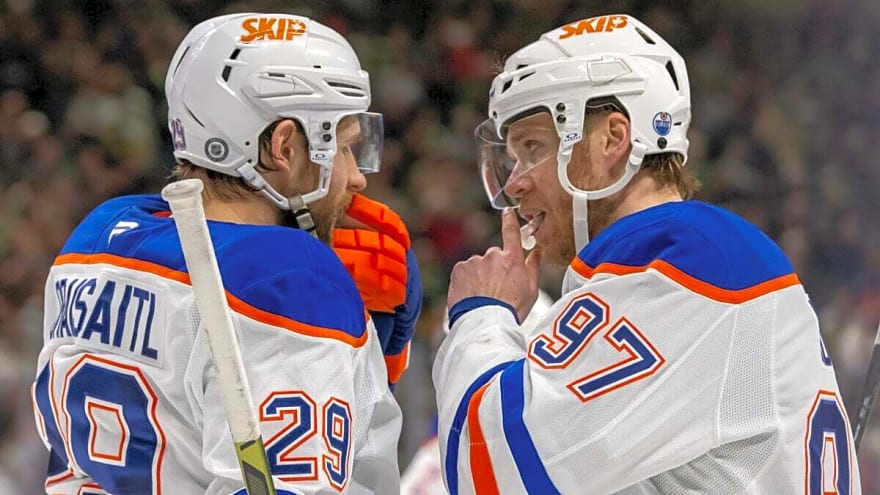 Analyst Suggests Oilers Hired Babcock to Distract Fans From McDavid, Draisaitl