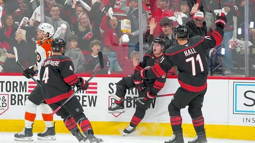3 Takeaways From Hurricanes’ 3-0 Shutout Game 1 Win Over Flyers