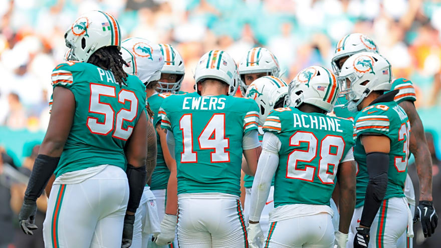 Dolphins-Bucs Final Score Predictions: Can Miami spoil Tampa Bay's playoff hopes?