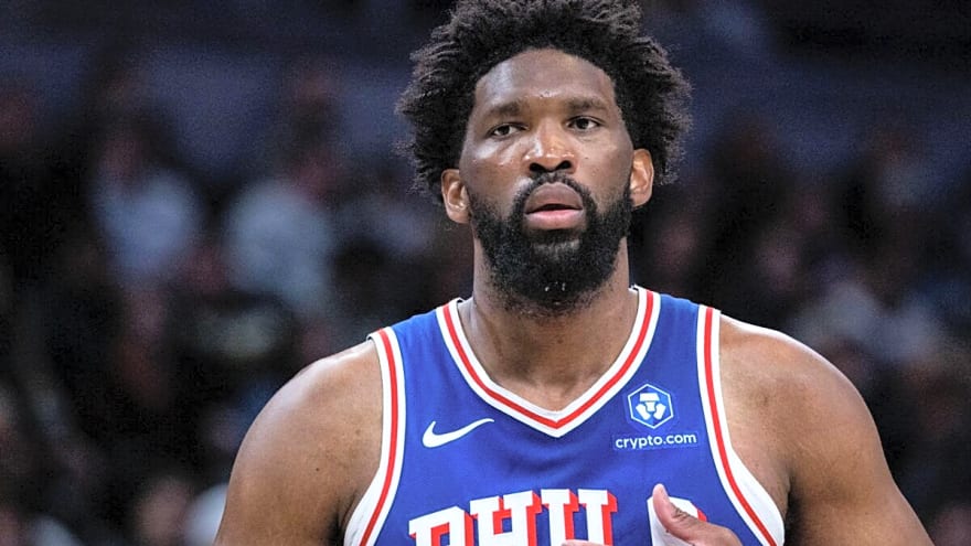 NBA Coach Sends Playoff Warning Over 76ers Despite Joel Embiid Seemingly Hurting Himself During Celebration