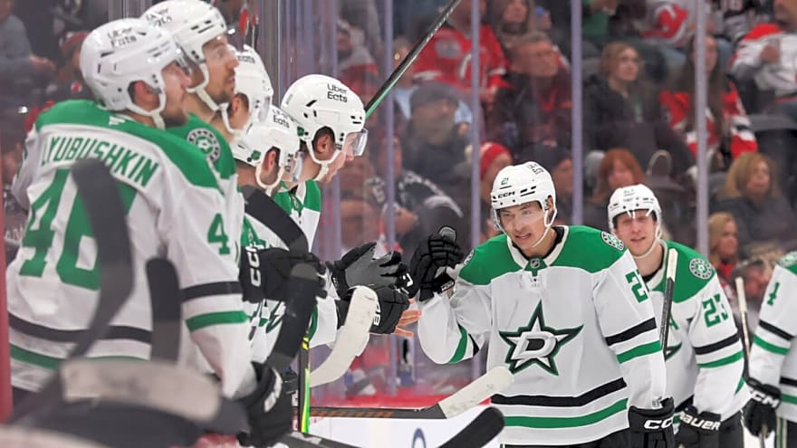 Stars Shut Out Devils in 3-0 Victory