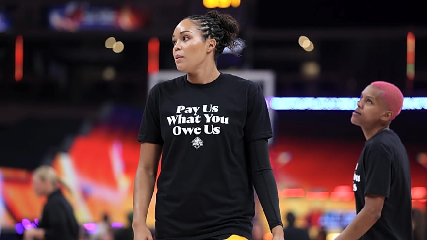 &#39;It should be illegal&#39;: Napheesa Collier slams WNBA pay ahead of CBA deadline