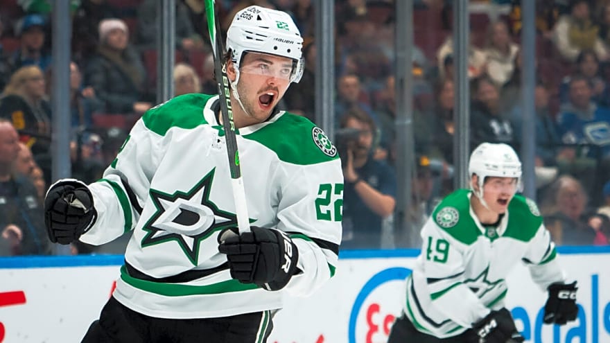 Oettinger Stops 34 in Stars’ 4-2 Win Over Canucks
