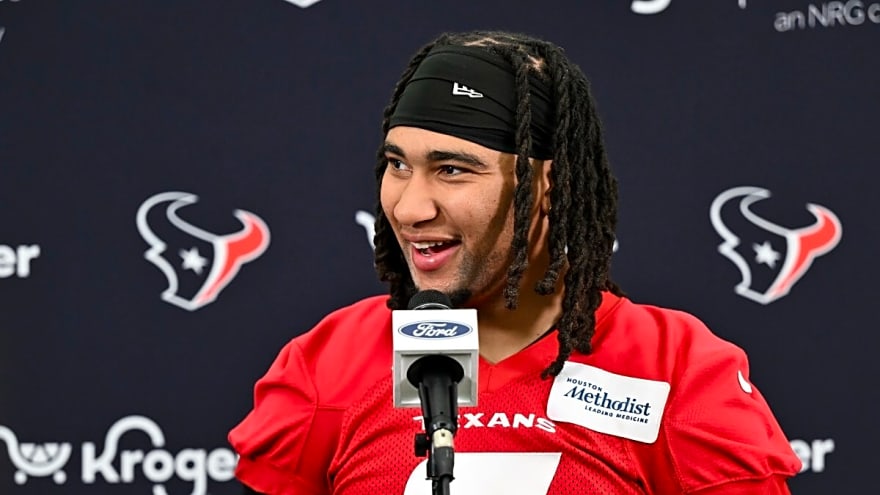 C.J. Stroud and Nick Caley used clips of Tom Brady and Josh McDaniels from 2004 to help a new aspect of the Texans&#39; offense