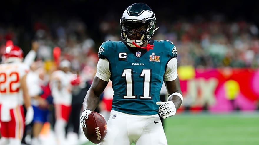 Eagles&#39; A.J. Brown is asking fans to say a special crowd chant for his big plays in 2025