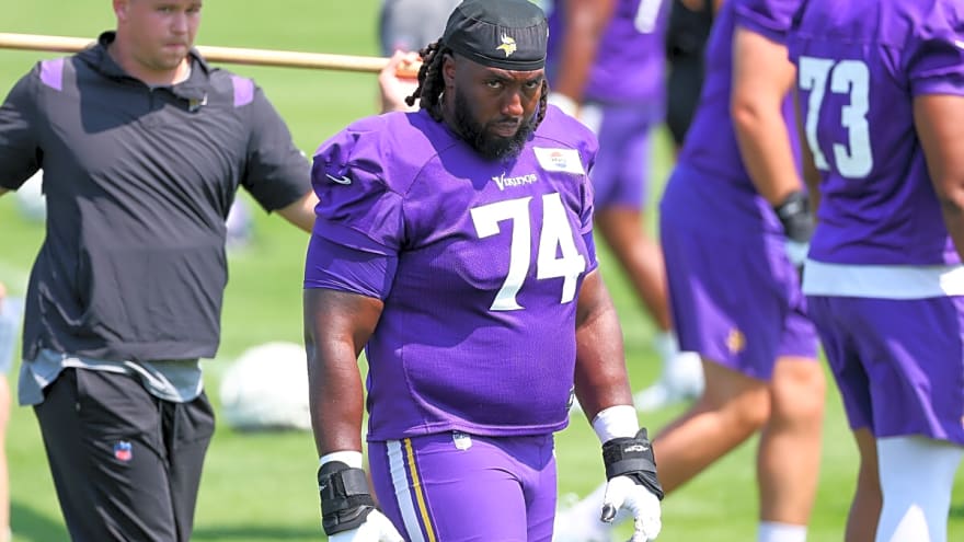 Minnesota Vikings final injury report highlighted by starting quarterback J.J. McCarthy and multiple trench players