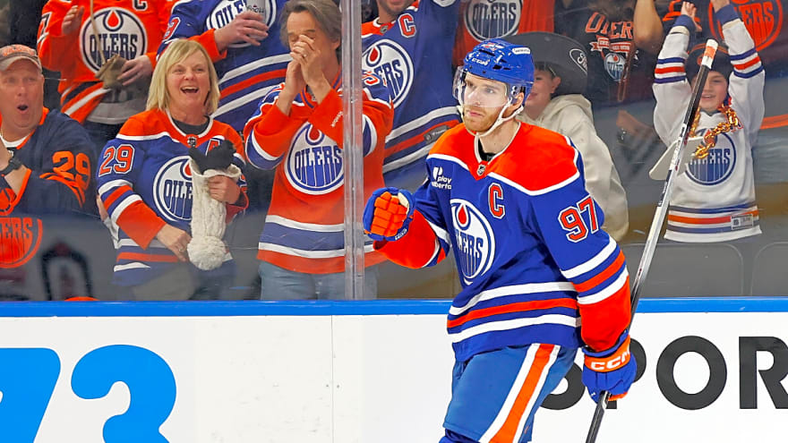 Tom Wilson Involved in Painful Incident With Connor McDavid During Oilers-Capitals