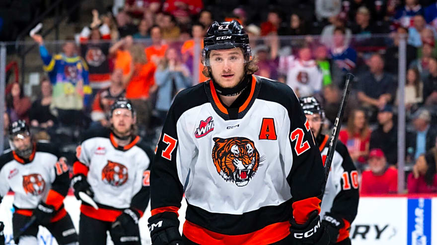 Canadiens’ Prospect Bryce Pickford Lighting It Up to Start the Season