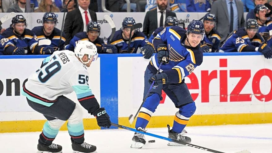 Blues Need to Give Jonatan Berggren More Playing Time Down the Stretch