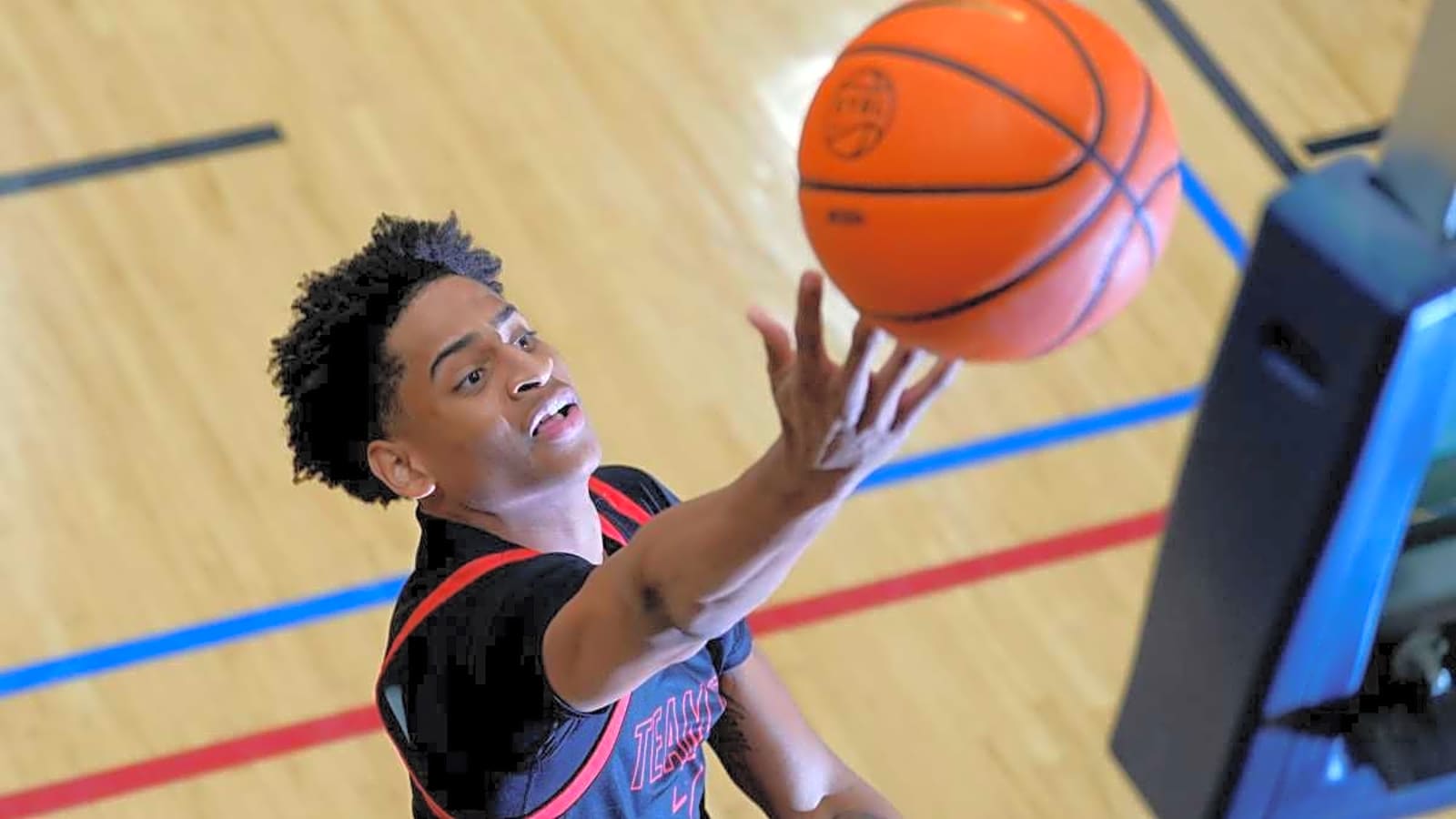 Carmelo Anthony’s Son Kiyan Anthony Reacts to Syracuse News on Thursday