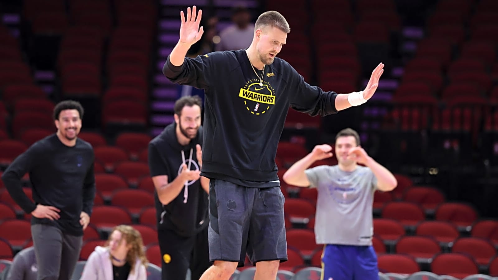 Warriors' Steve Kerr Defends Kristaps Porzingis Trade