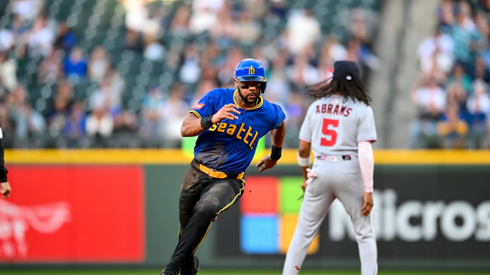 Seattle Mariners DFA Leody Taveras, Recall Outfielder and Outright Pitcher