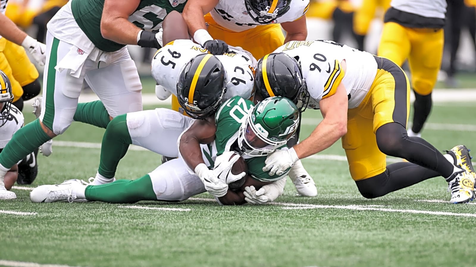 Steelers have no intention of changing the run defense&#39;s biggest flaw from Week 1 against the Seattle Seahawks