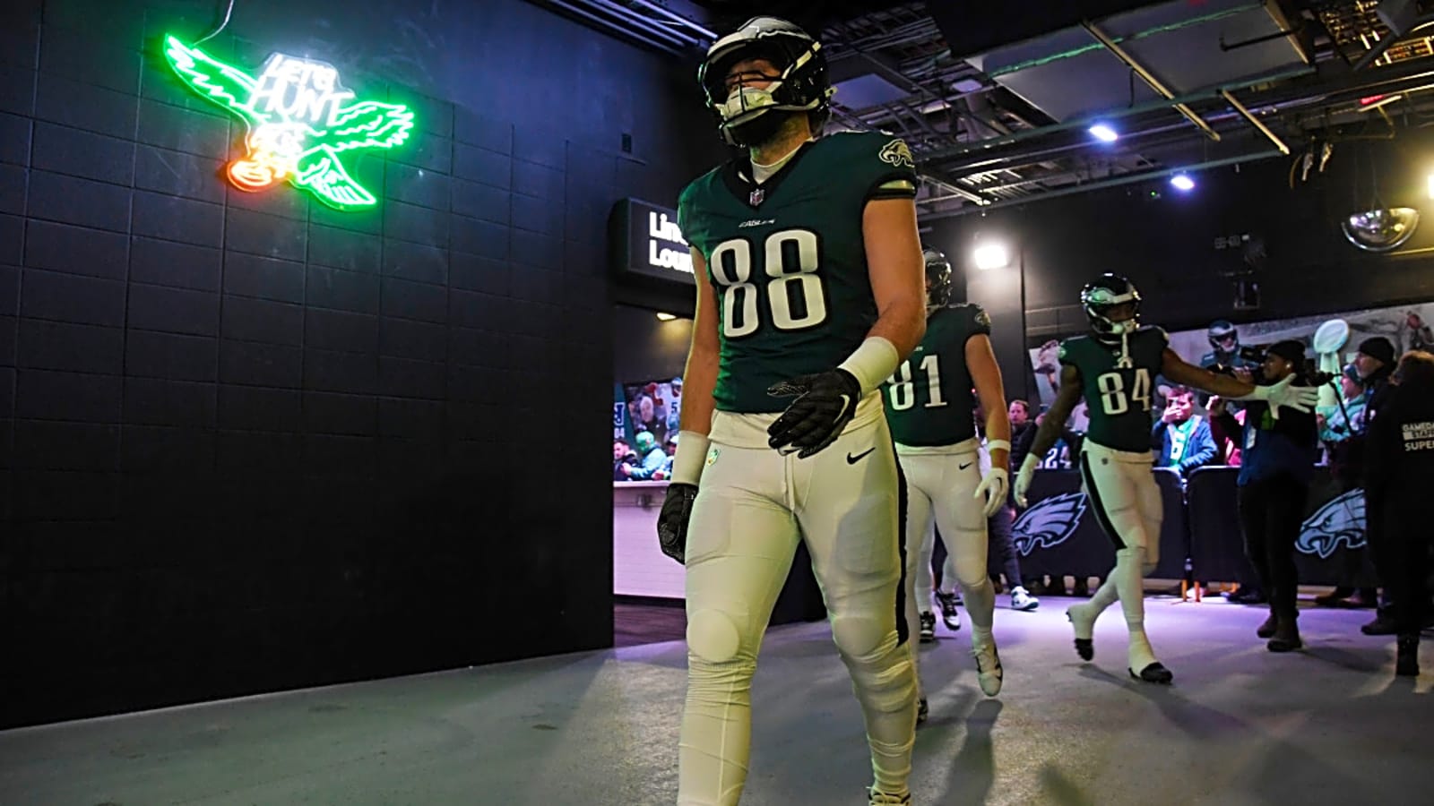 Dallas Goedert reveals Peyton Manning&#39;s advice as Eagles look to defend Super Bowl title