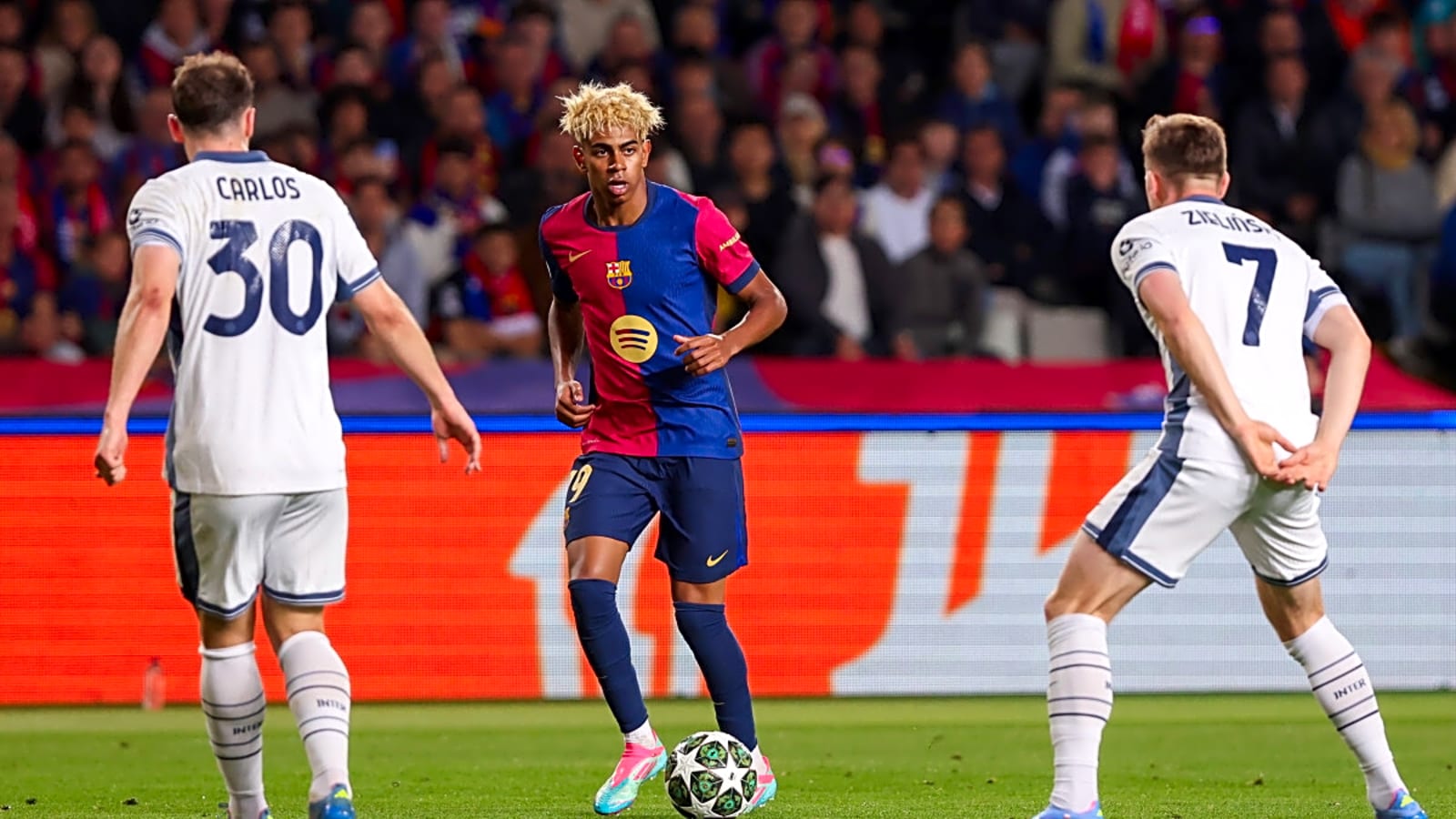 Lamine Yamal Breaks Champions League Record in Barcelona - Inter