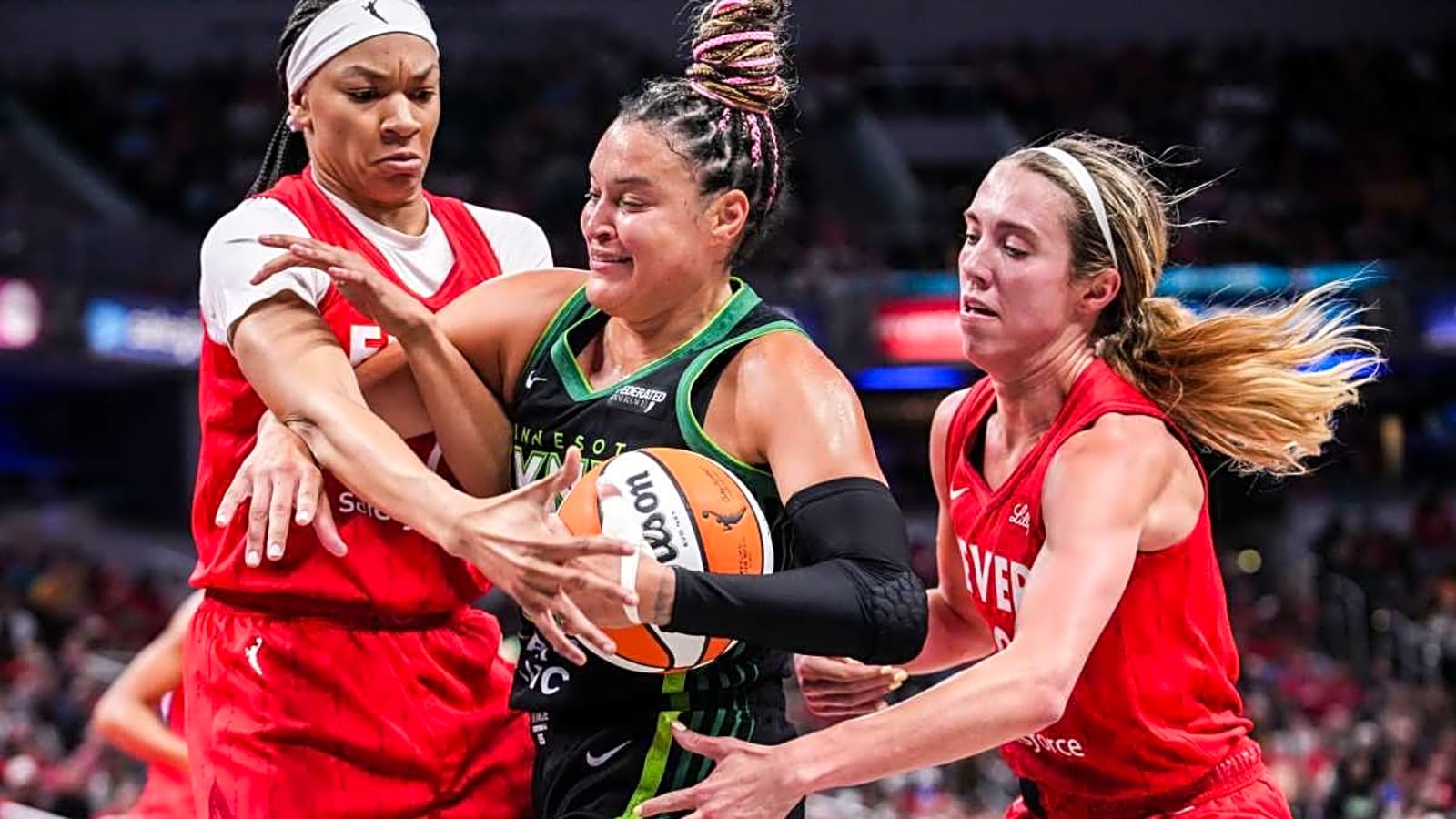 Coach Stephanie White on Lexie Hull After Indiana Fever&#39;s 17th Loss: 'She Was Aggressive'