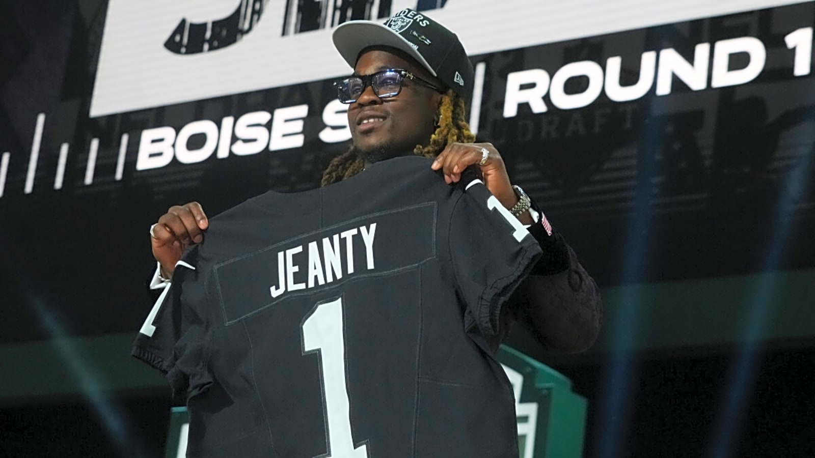 Geno Smith&#39;s One-Word Message After Raiders Drafted Ashton Jeanty