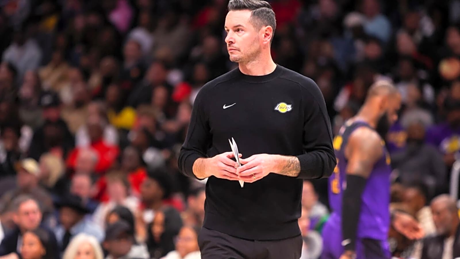 New Center The Lakers Should Acquire After Signing Deandre Ayton
