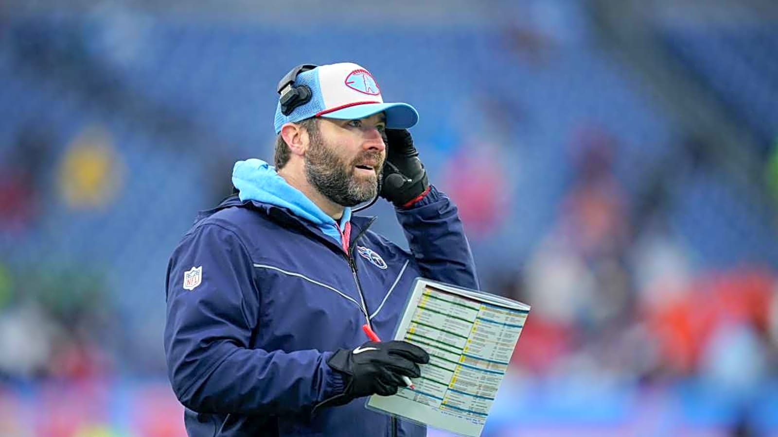 Titans Sign Trio of Offensive Players Ahead of NFL Draft