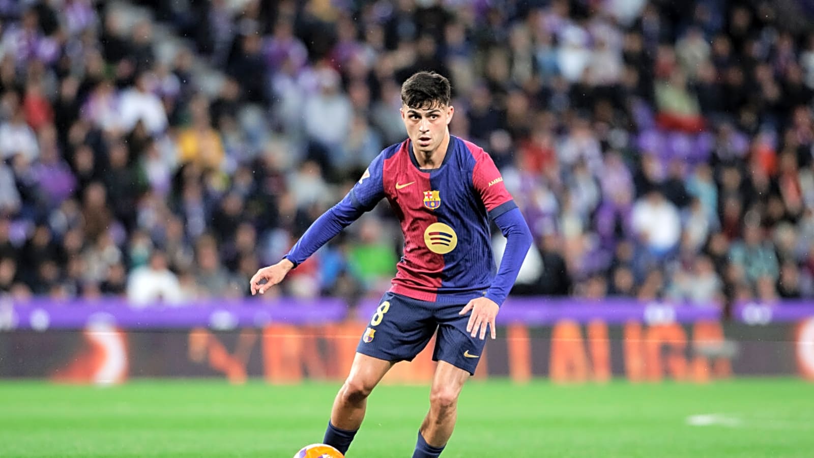 Real Madrid Legend Praises Barca Star Pedri as La Liga Race Intensifies