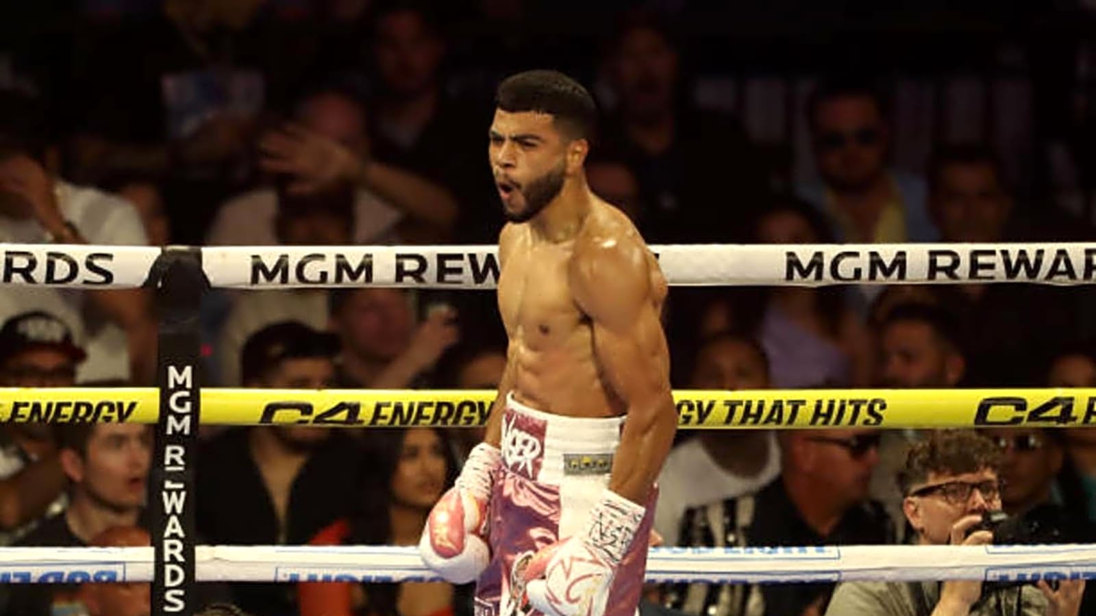 Raymond Muratalla Crowned New IBF Lightweight Champion After Lomachenko’s Retirement