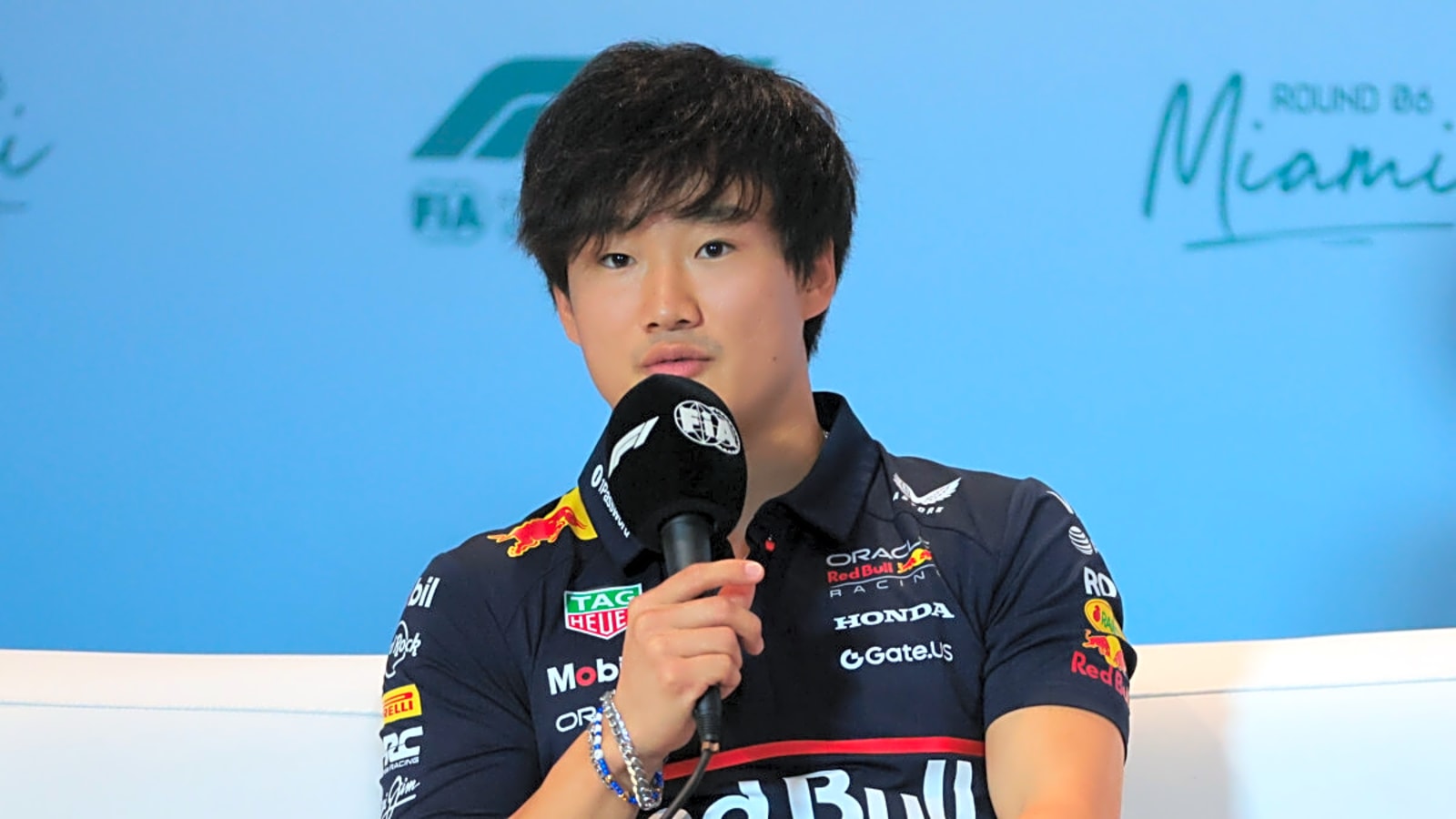 Yuki Tsunoda Loses Phone, Fans Dive in to Help