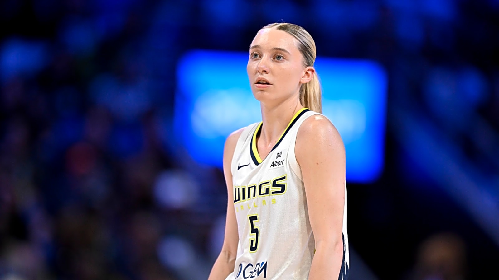 Paige Bueckers’ Record-Breaking Debut Falls Short of Caitlin Clark