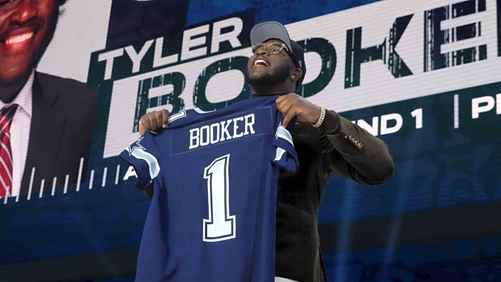 Dallas Cowboys Sign First Round Pick Tyler Booker To 4-Year Deal