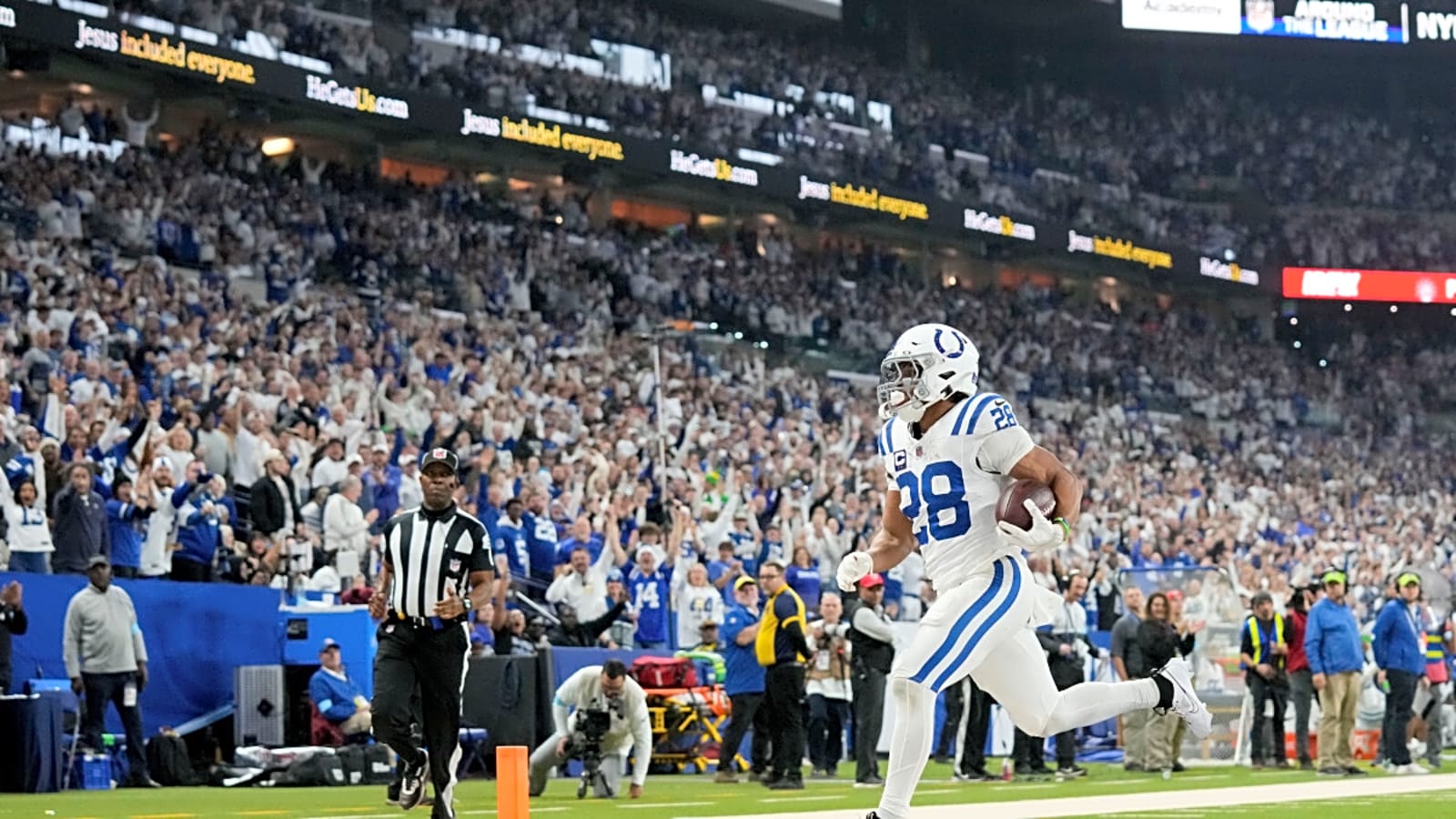 NFL Execs Drop Jonathan Taylor in RB Rankings Despite Monster 2024 Season