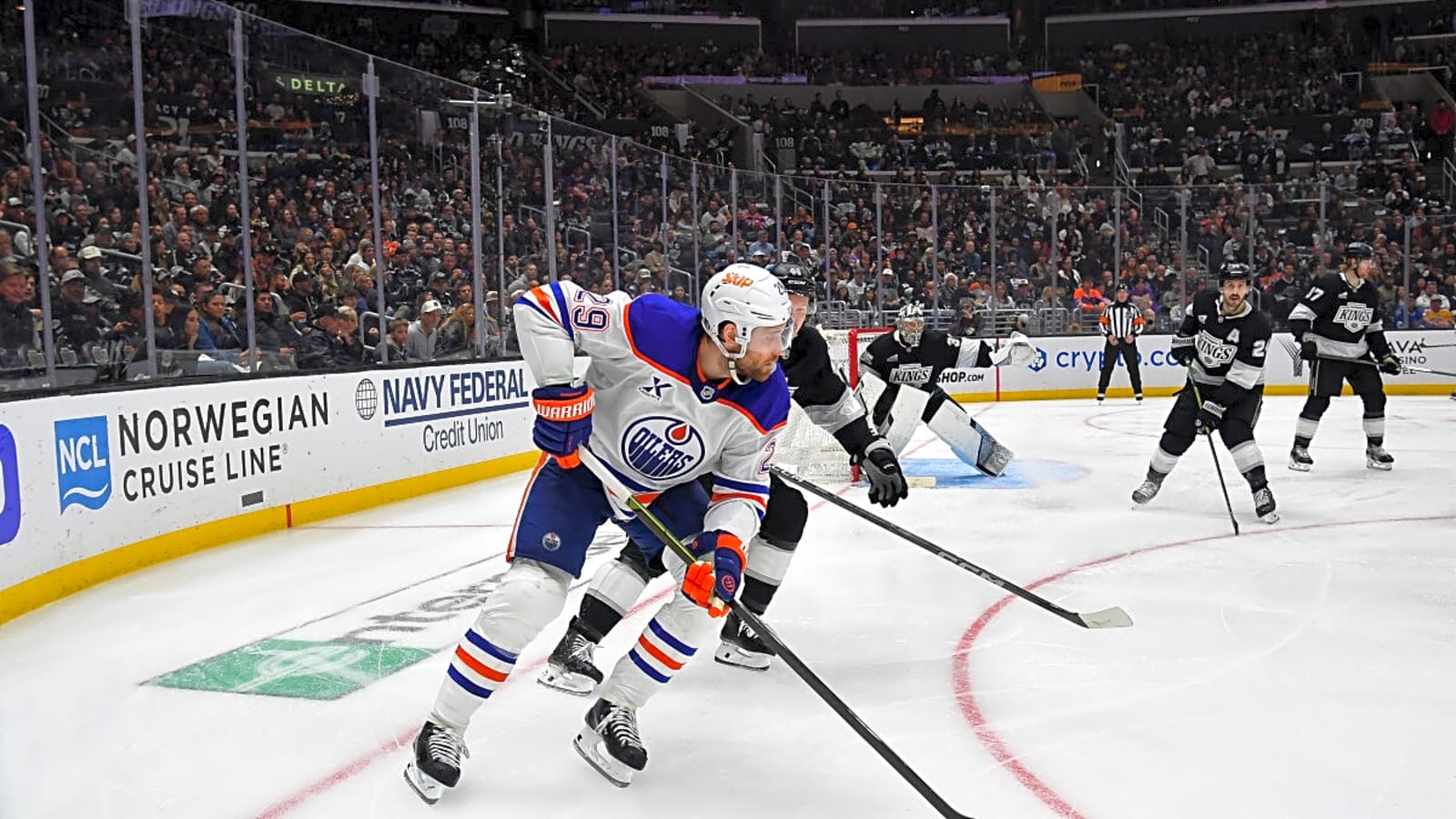 Leon Draisaitl&#39;s Fiancée Shares Wordless Post Before Oilers-Knights