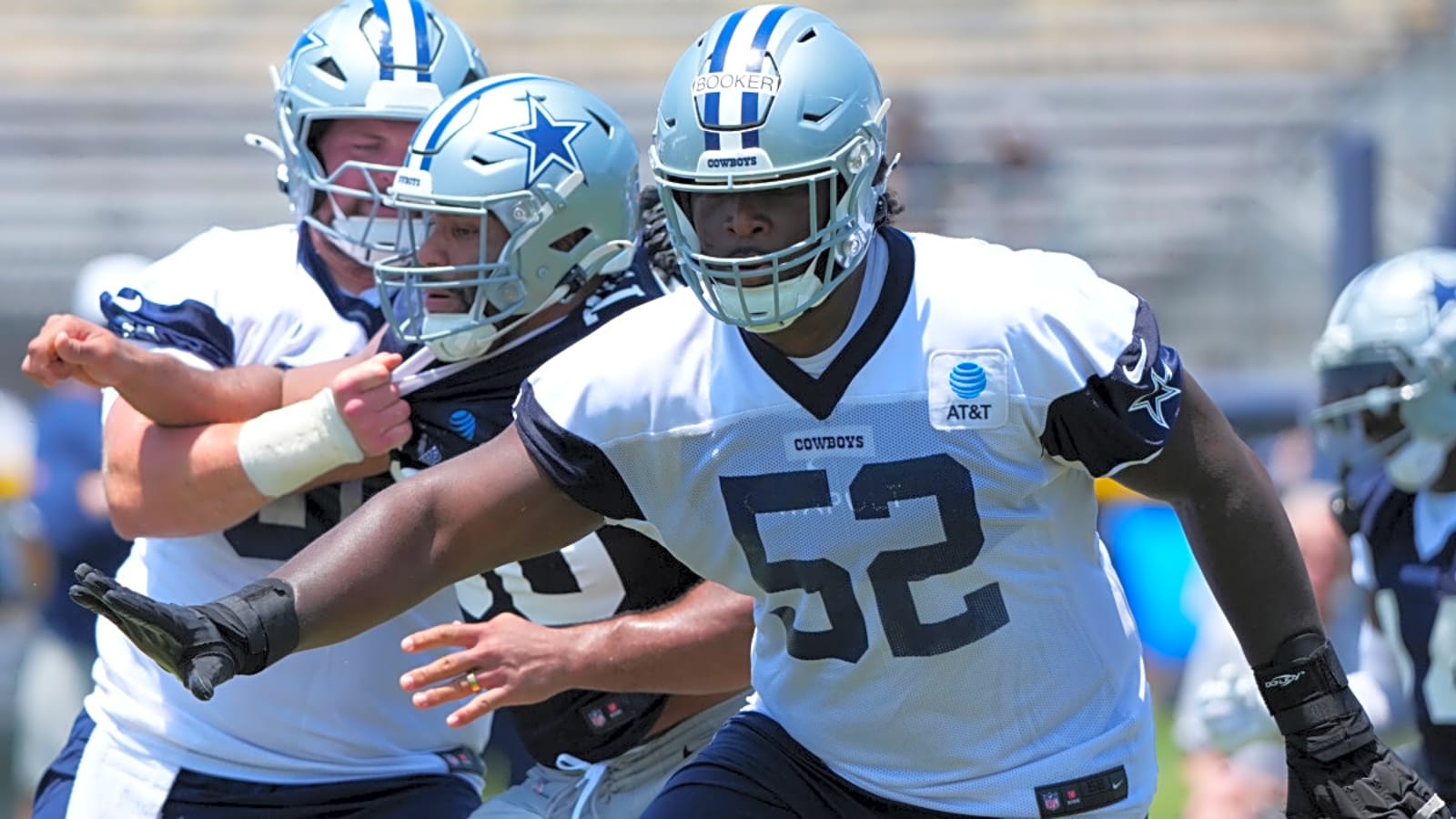 Observations from Dallas Cowboys&#39; first padded practice: Tyler Booker handles business, late-round rookie impresses, and more