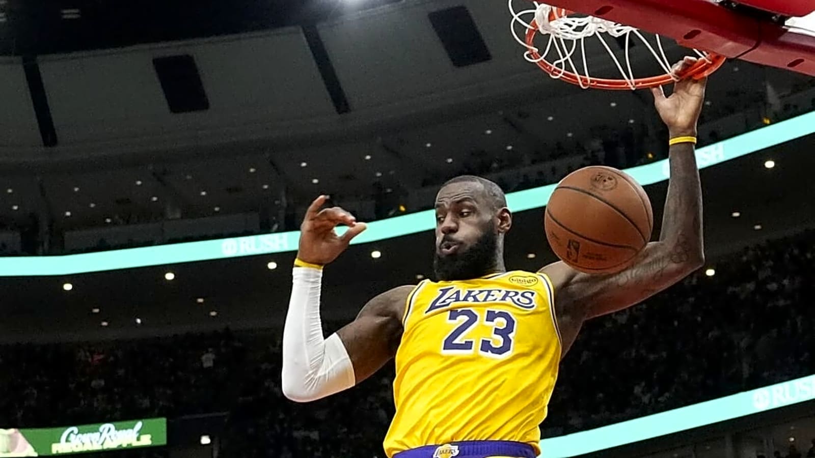 Former Lakers Player Shares Why LeBron James Wouldn&#39;t Win In NBA Slam Dunk Contest