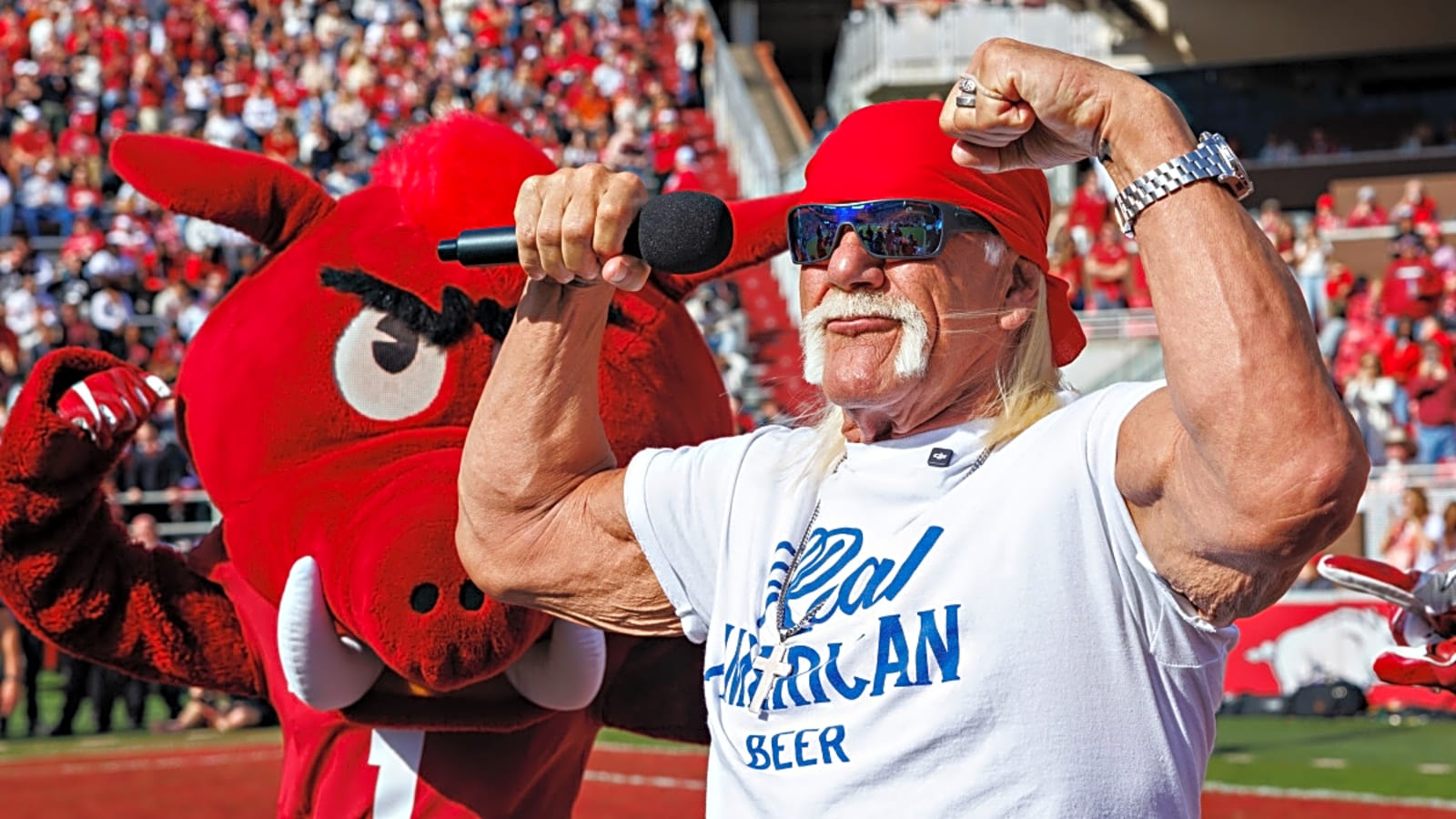 UFC Star Makes Surprise Move to Hulk Hogan’s New Wrestling Promotion