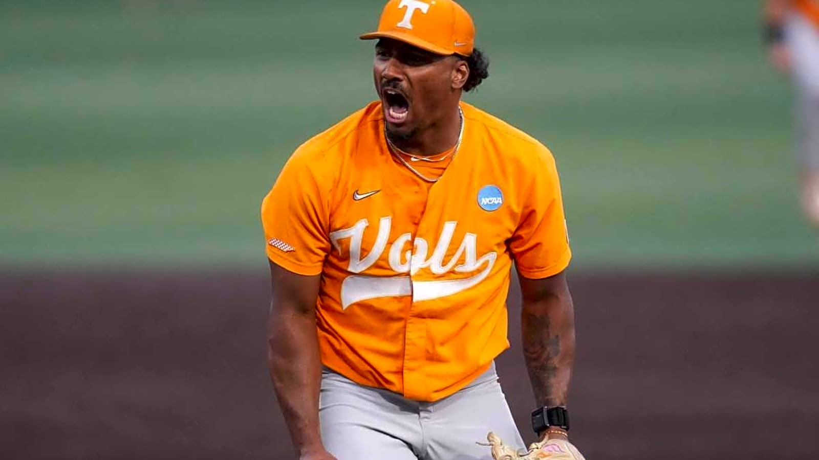 A farewell to arms? Tennessee Vols starter makes a cryptic post on Instagram on Monday