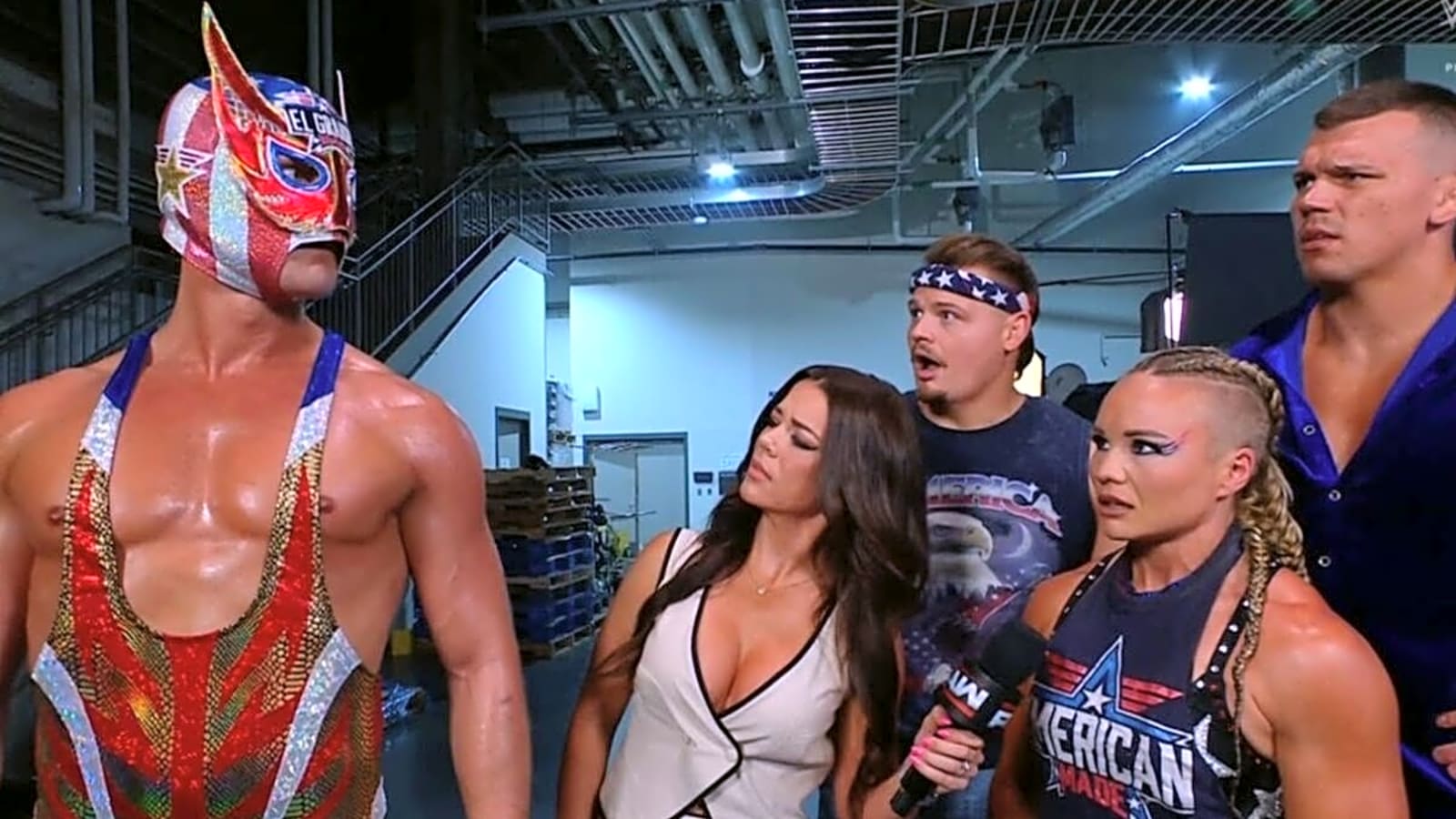 'New' and 'Improved' El Grande Americano Beats Dragon Lee on WWE Raw – A New Man Under the Hood?
