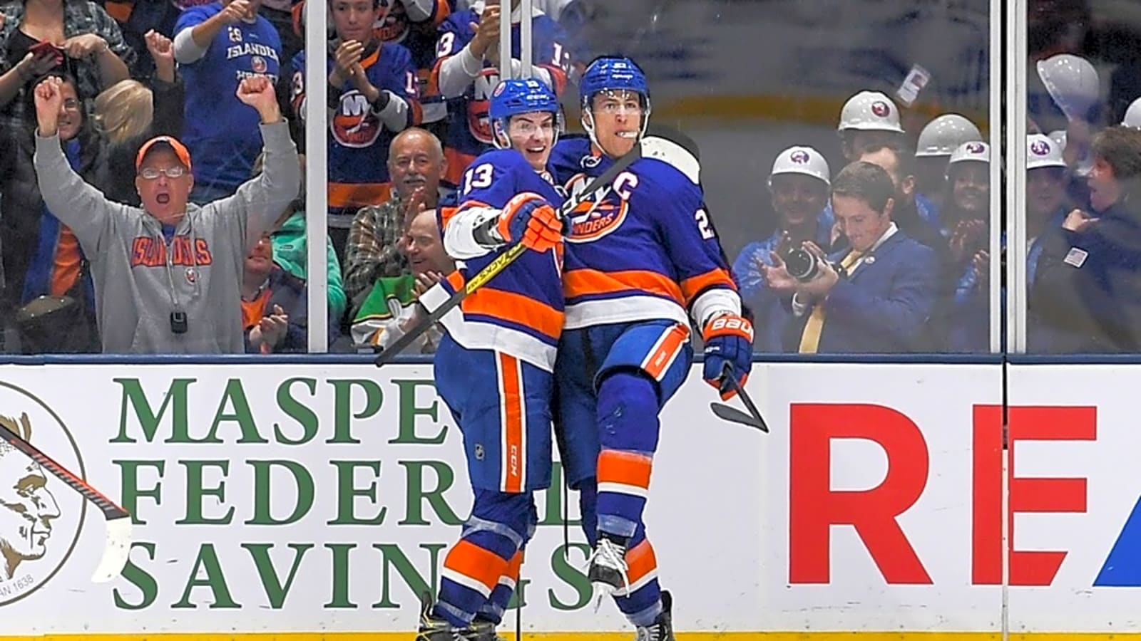 Maple Leafs Predicted to Trade For Islanders Star