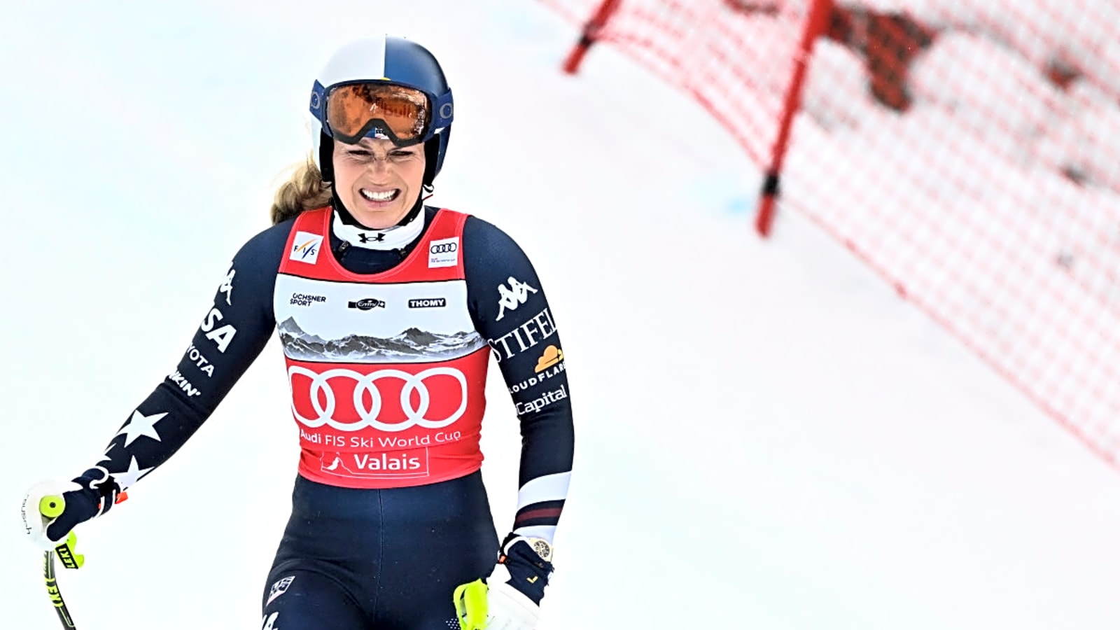 Ski Star Lindsey Vonn Crashes, Airlifted From Downhill Course