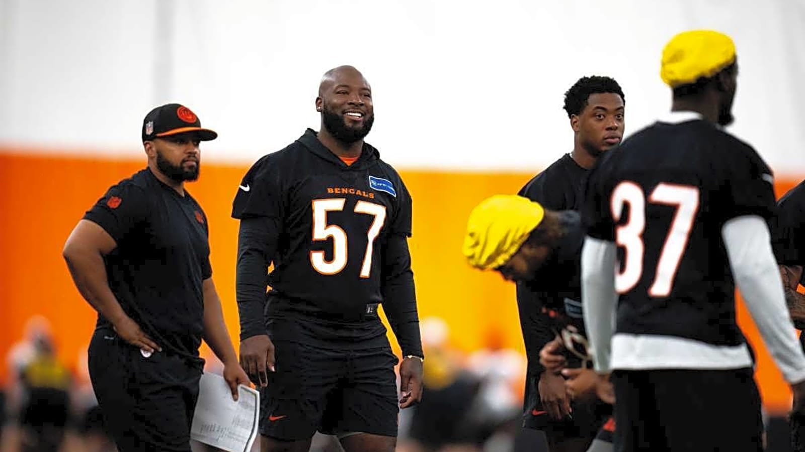 Raiders Beat Out &#39;Several&#39; Teams to Sign Top Defensive Free Agent