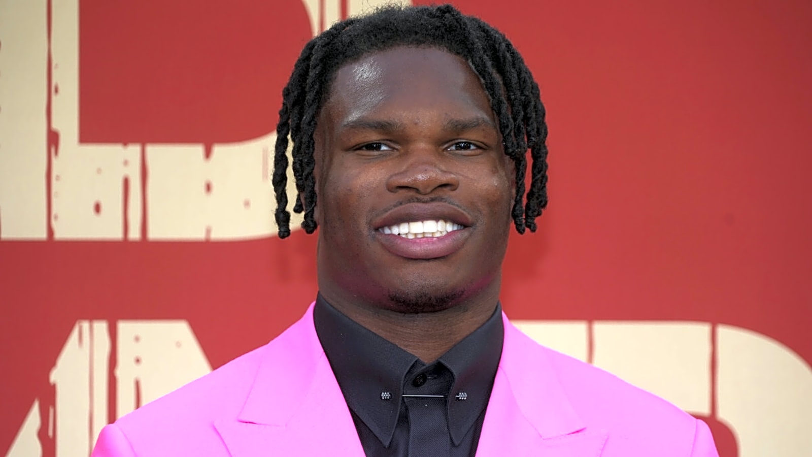 Travis Hunter Makes Major Personal Announcement on Thursday