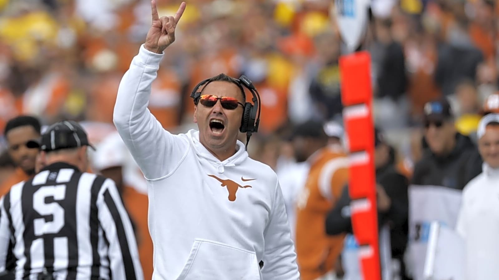 Nation&#39;s No. 1 QB Schedules Visit to Historic College Football Programs