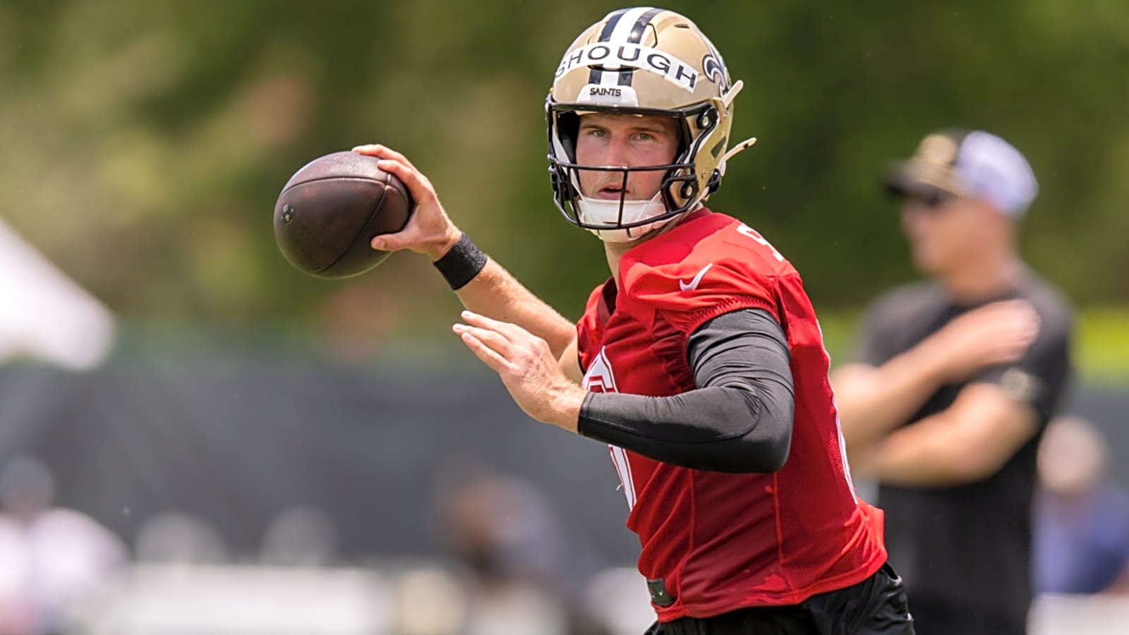 Saints rookie QB Tyler Shough proves he can do what Derek Carr never seemed to in New Orleans during the offseason