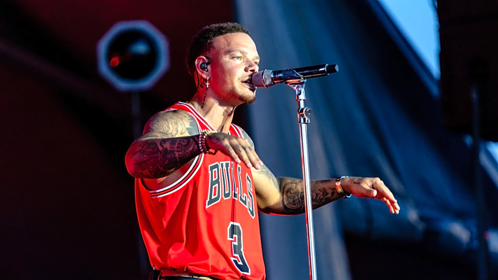 Kane Brown Laughs Off Steroid Accusations Amid Recent Weight Loss